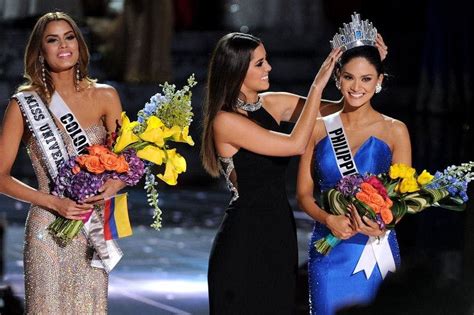 The Painfully Awkward Moment When They Crowned The Wrong Miss Universe