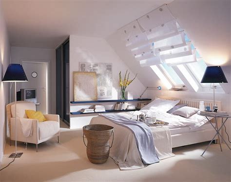 schlafzimmer mit dachschraege