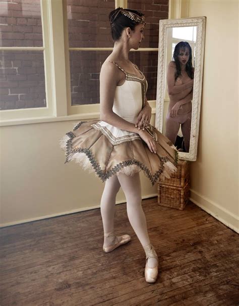naked ballerina impromptu sarah murphy dyson hamilton on live at the pearl company