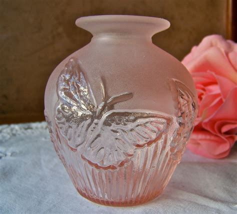 vintage pink depression glass butterfly vase by cynthiasattic