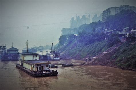 probe launched  yangtze river tragedy travel weekly asia