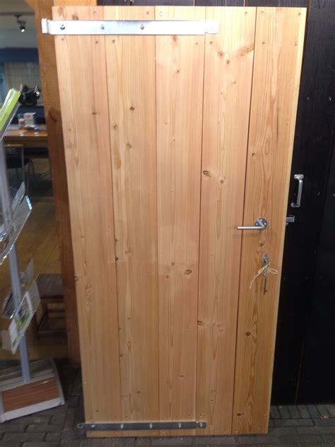 douglas poort deur met beslag en hang en sluitwerk gemonteerd ikea wardrobe large drawers