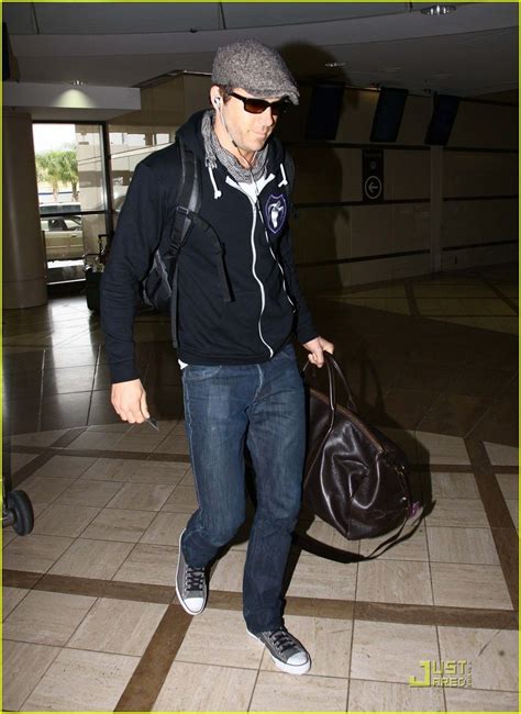 Ryan Reynolds Toms Style Mens Outfits Work Outfit