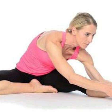 seated hamstring stretch  madre romanis exercise   skimble
