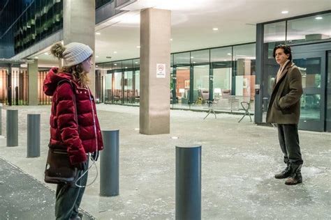 ‘five Feet Apart’ Review Ailing Teenagers Live Dangerously For Love