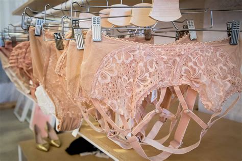 the top 10 lingerie stores in toronto