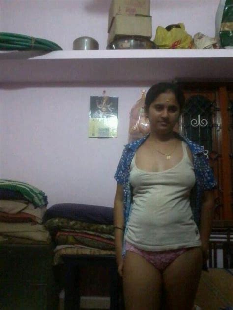 desi bhabhi boobs bra naked photo bade doodh wali moti bhabhi
