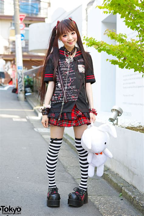 h naoto gothic harajuku style w twin tails striped socks