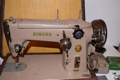 vintage  singer model  sewing machine wcase accessories