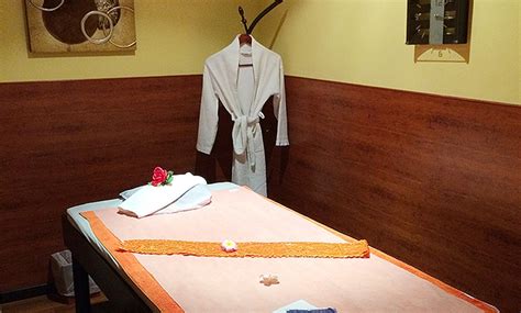 relaxing massage treatment  relaxation spa groupon
