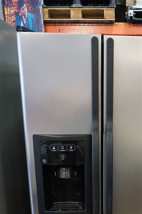 stainless steel ge fridge freezer combo  water ice dispenser tested  working guaranteed