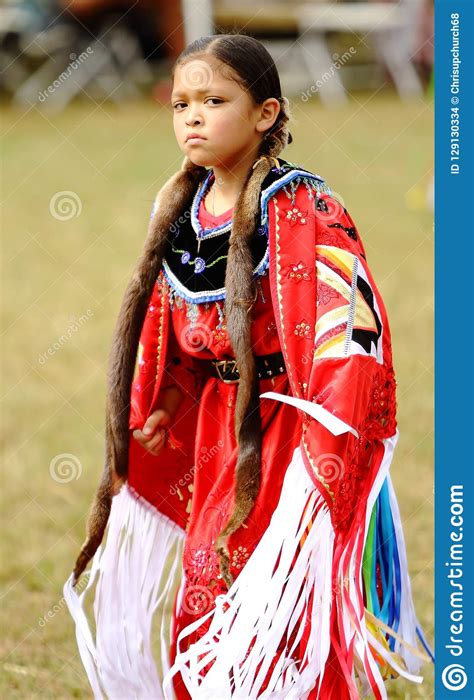 Native American Pow Wow Dancers Editorial Stock Image