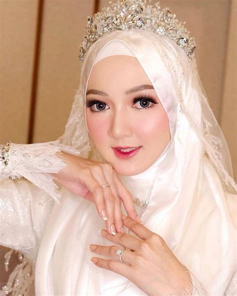 Inspirasi Hijab Do Dari Pernikahan Seleb Terapik 2021