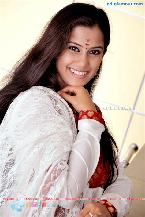 Devika Actress Hd Photos Images Pics And Stills 230664
