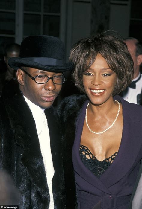 Whitney Houston Was Dating A Woman And Was Bisexual Daily Mail Online