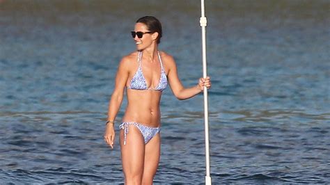 pippa middleton shows off her super toned bod while