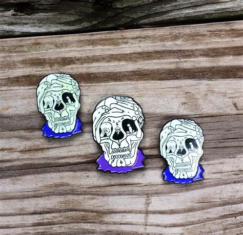 gacy sex skull enamel pin by graveface mp326