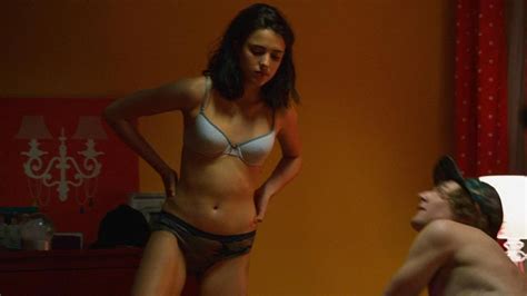 naked margaret qualley in the leftovers