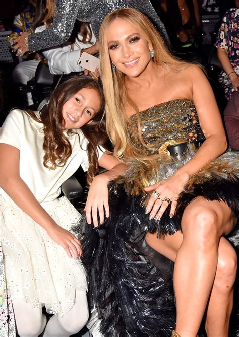 Watch Jennifer Lopez S Daughter Emme Sweetly Hug Alex Rodriguez E Online
