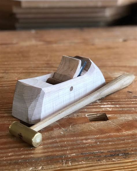 pin  willem van heerden  hout gereedskap tools tape