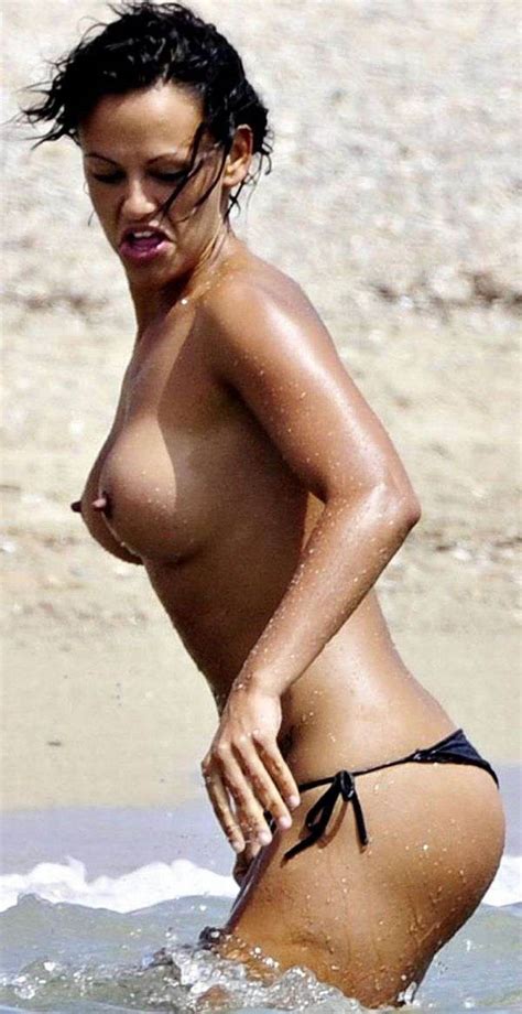 Nereida Gallardo Topless At The Beach Pic 1 ⋆ Pandesia World