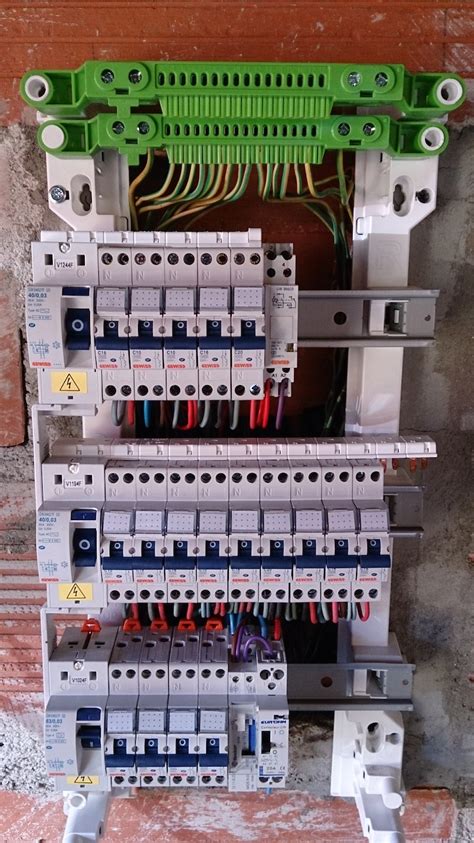 tableau electrique triphase vetuste renovation en  etapes