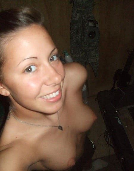wiltan19 love me some hot naked military girls dragon thumbs