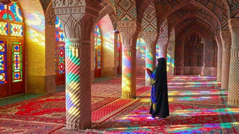 16 Breathtakingly Beautiful Mosques From Around The World