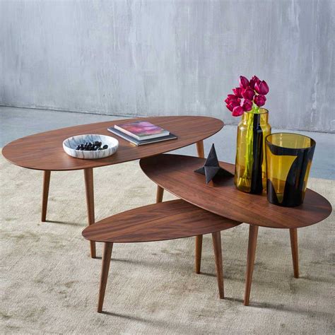 table basse ovale  designs pour le salon home coffee tables walnut coffee table coffee