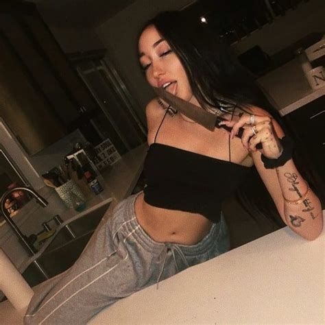noah cyrus nude leaked pics and hot porn video scandal
