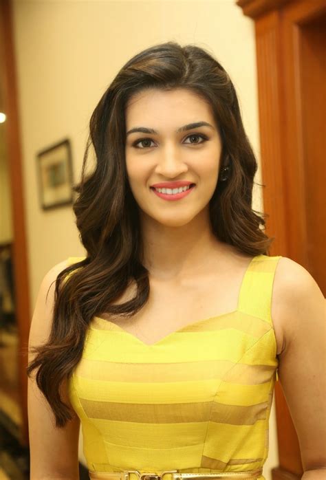 high quality bollywood celebrity pictures kriti sanon