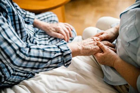 6 Reasons Why Your Loved Ones Need Geriatric Massage Therapy