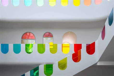 Using Colored Glass To Enhance Design 20 Contemporary Examples Archdaily