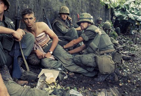 Picturing Nam U S Military Photography Of Vietnam War