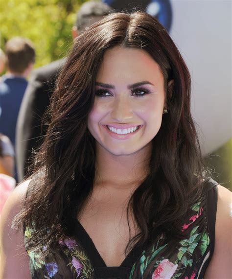 Sexy Demi Lovato Pictures Popsugar Celebrity Uk Photo 38