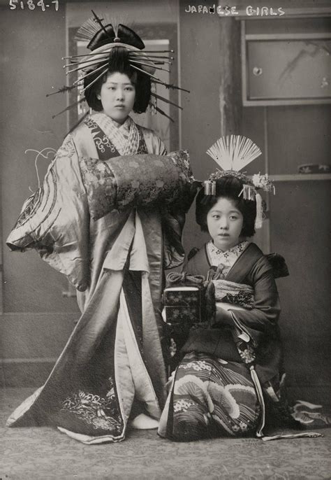 b and w vintage geisha photo japanese geisha japan art geisha