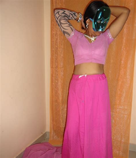Honeymoon Girl Saree Removing Nude Photos Hd Unseen Gallery