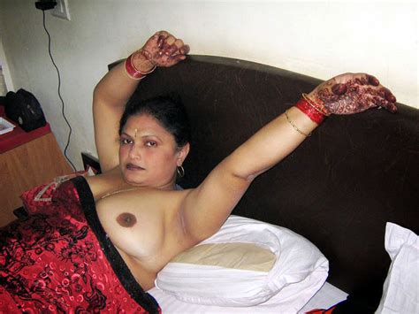 huge boobs indian bhabhi aunty bare footage sex sagar