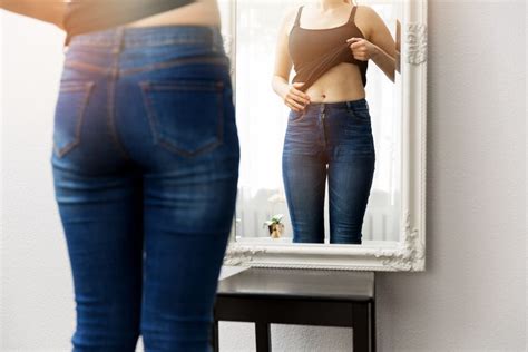 Best Tummy Control Jeans That Give You A Flat Stomach