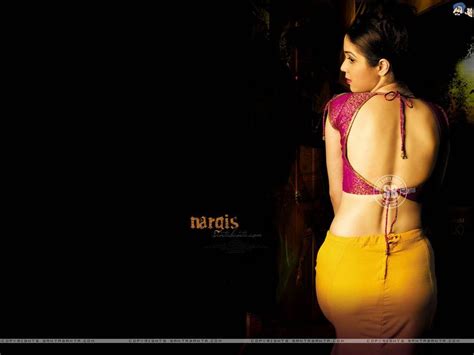 150 actress backless photos gallery from bollywood and tollywood