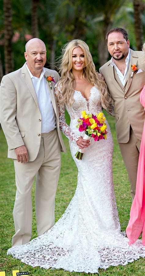 jason aldean and brittany kerr long sleeve laced wedding dress southern wedding dresses