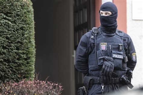 Razzien Bei Reichsbürger Terrorgruppe Auch In Baden Württemberg