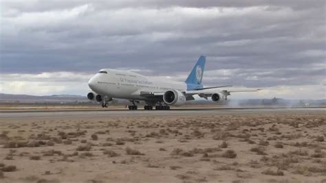 Worlds Biggest Jet Engine Takes To The Sky As Boeing Tests Prototype