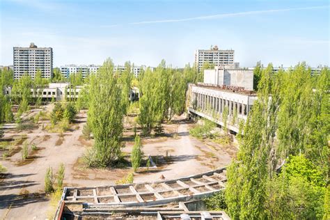visit   abandoned radioactive city  pripyat