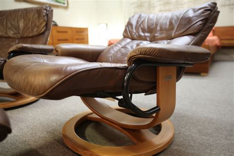 palliser leather recliner chair  ottoman   consign
