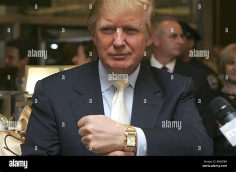 donald  trump signature  collection launch stock photo royalty  image  alamy
