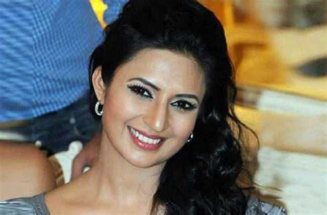 Divyanka Tripathi Shares Picture Of Her Bathroom During
