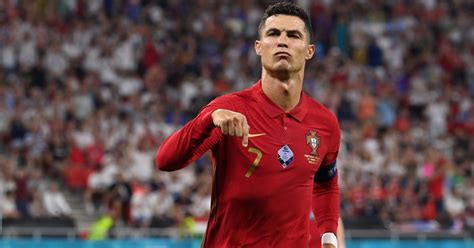 Cristiano Ronaldo podrÃ­a tener ofertas del Manchester United o PSG en