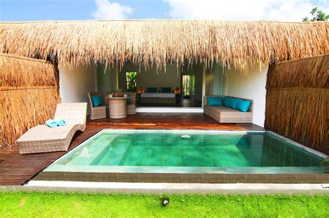 tropical suite villa private pool  villas  rent  canggu bali