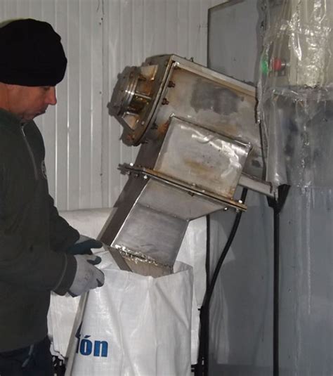 ice dispenser ice packaging equipment icesta